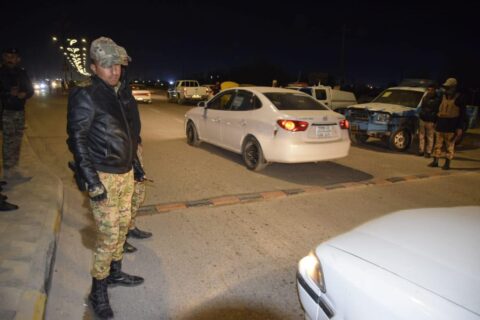 بالصور: شرطة ذي قار تنفذ ممارسة أمنية وتلقي القبض على متهمين
