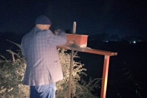 بالصور: جولة ليلية لغلق المنافذ المتجاوزة على نهري الغراف والفرات في ذي قار