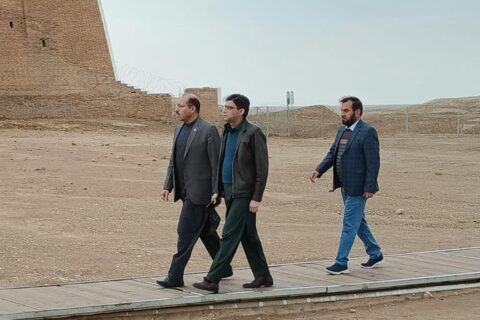 سفير دولة باكستان في العراق يزور زقورة اور الاثرية في ذي قار