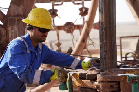 شركة الحفر العراقية تجز حفر بئرين في حقل الناصرية النفطي