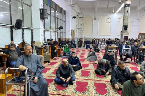 بالصور: صلاة الجمعة في مسجد الشيخ عباس الكبير وسط مدينة الناصرية
