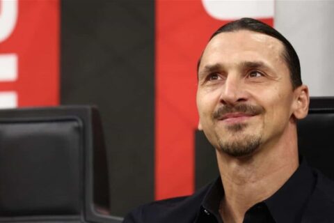 إبراهيموفيتش يعود لميلان رسميا