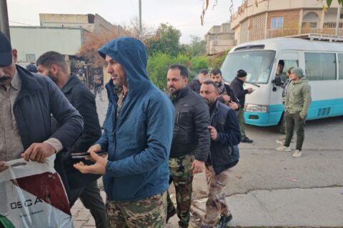 بالصور.. منتسبو الحشد الشعبي يدلون بأصواتهم في الاقتراع الخاص