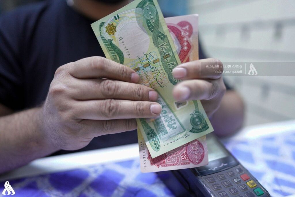 المالية تدعو وحدات إنفاق الوزارات للمراجعة يومي الجمعة والسبت لاستكمال تمويل الرواتب