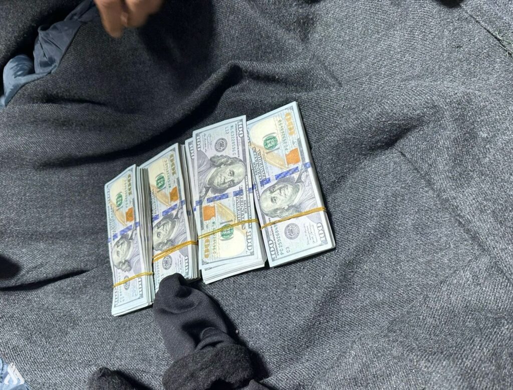 القبض على مسافرة أجنبية حاولت تهريب 40 ألف دولار » وكالة الأنباء العراقية