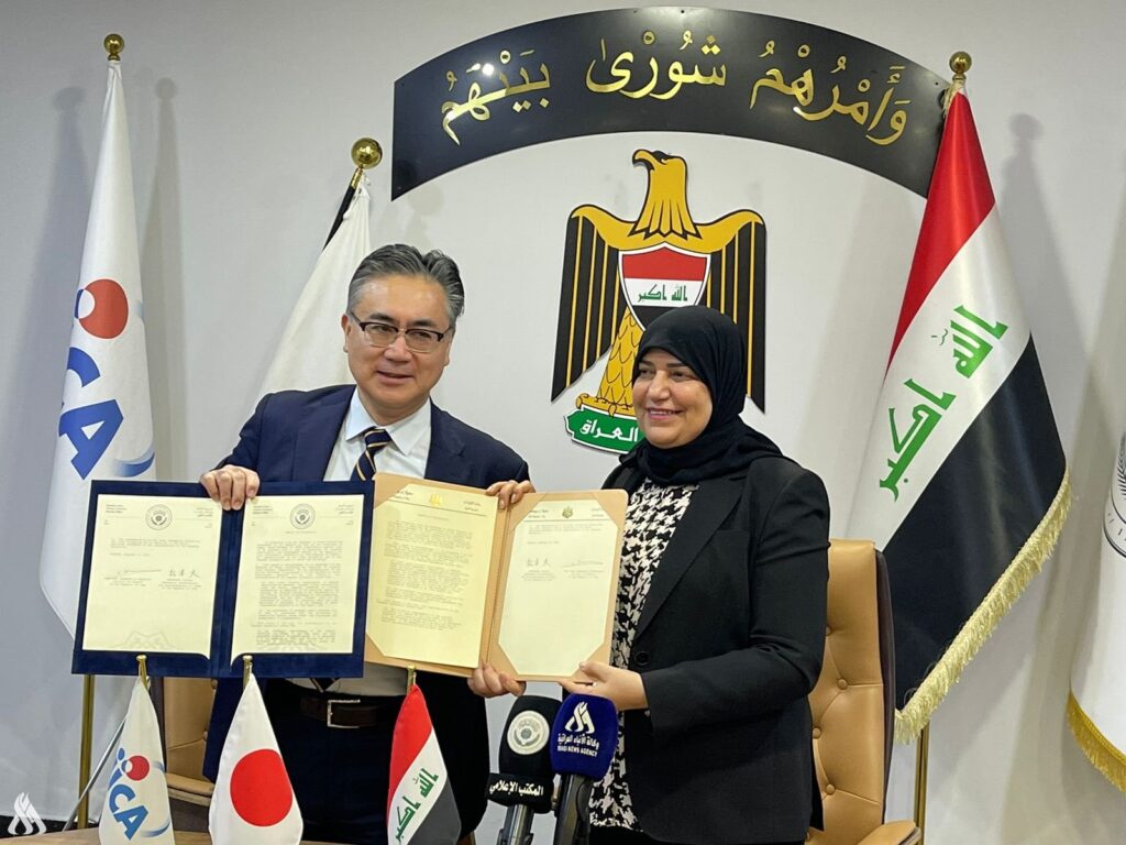 وزيرة المالية توقع مع السفير الياباني على قرض لتحسين إمدادات مياه السماوة