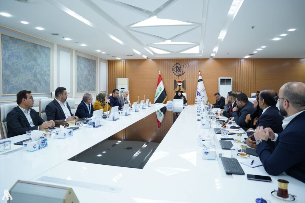 الاتصالات تناقش مشروع الترانزيت الجديد لربط الشرق بالغرب عبر العراق
