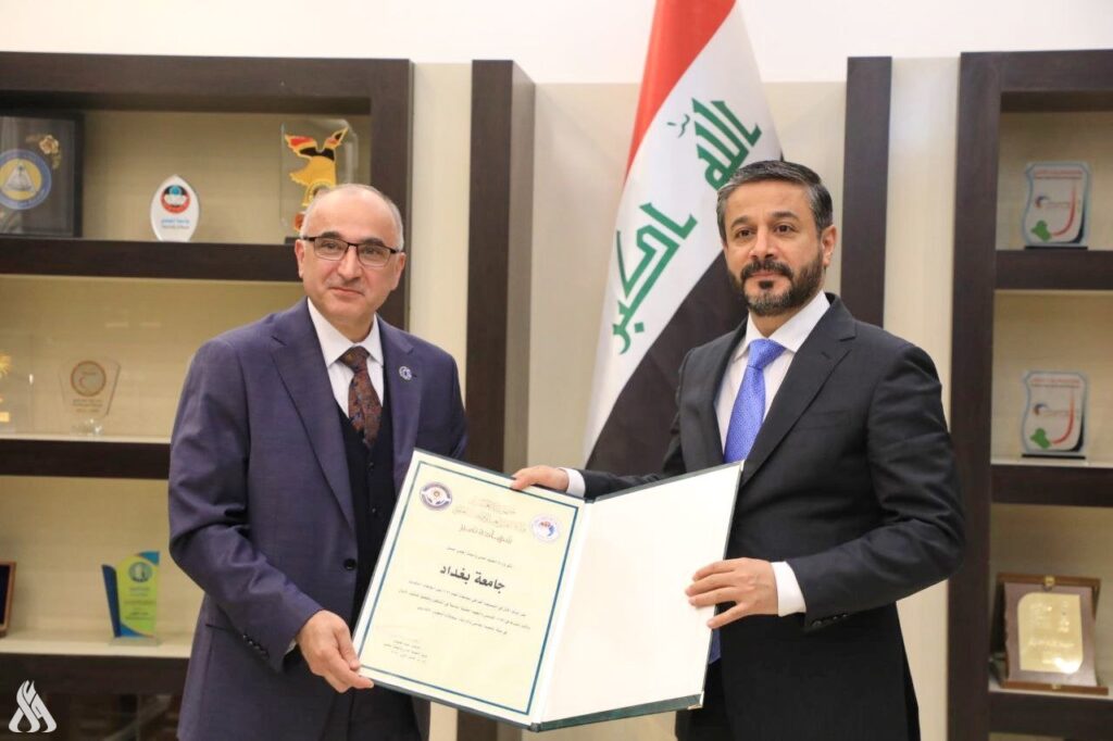 التعليم تكرم الجامعات الحكومية المتصدرة في التصنيف العراقي للجامعات