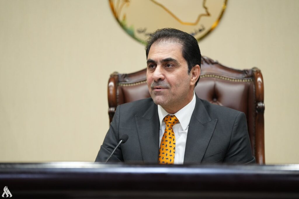 المندلاوي يوجه بتشكيل لجنة للتحقيق بما تعرضت له لجنة النقل النيابية من اساءة