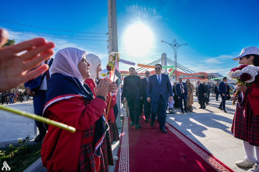 رئيس الوزراء يعلن من محافظة ذي قار عن مشروع مدينة سكنية جديدة