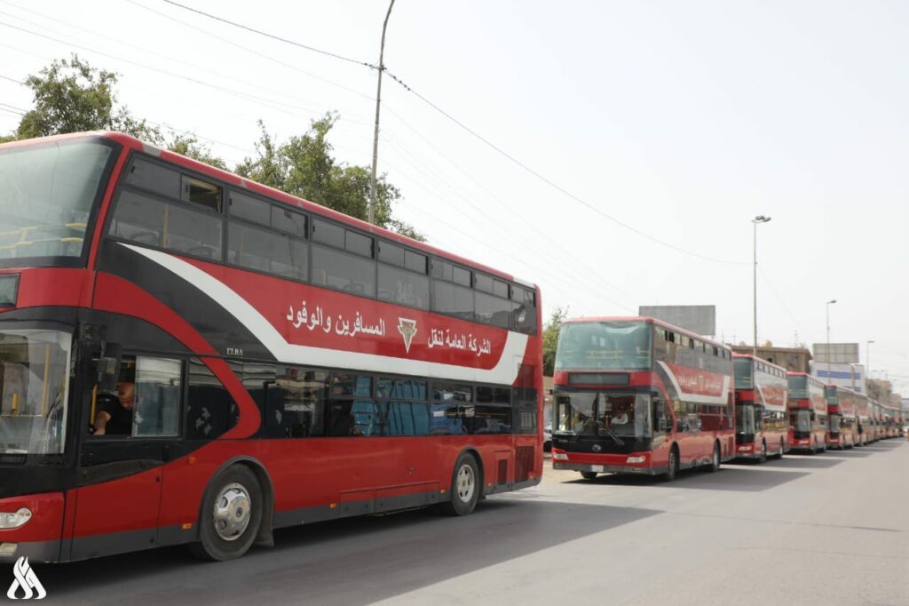 لتخفيف الزخم المروري.. مبادرة حكومية لتوفير النقل الجماعي للطلبة والموظفين