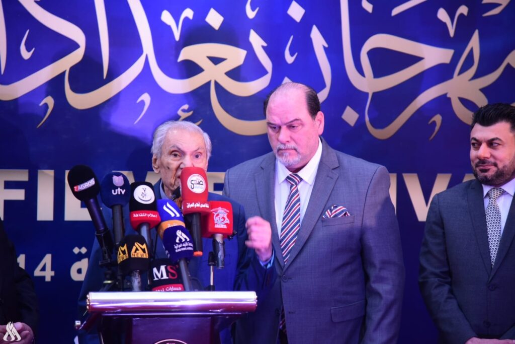 وزارة الثقافة ونقابة الفنانين تكرمان المخرج السينمائي محمد شكري جميل