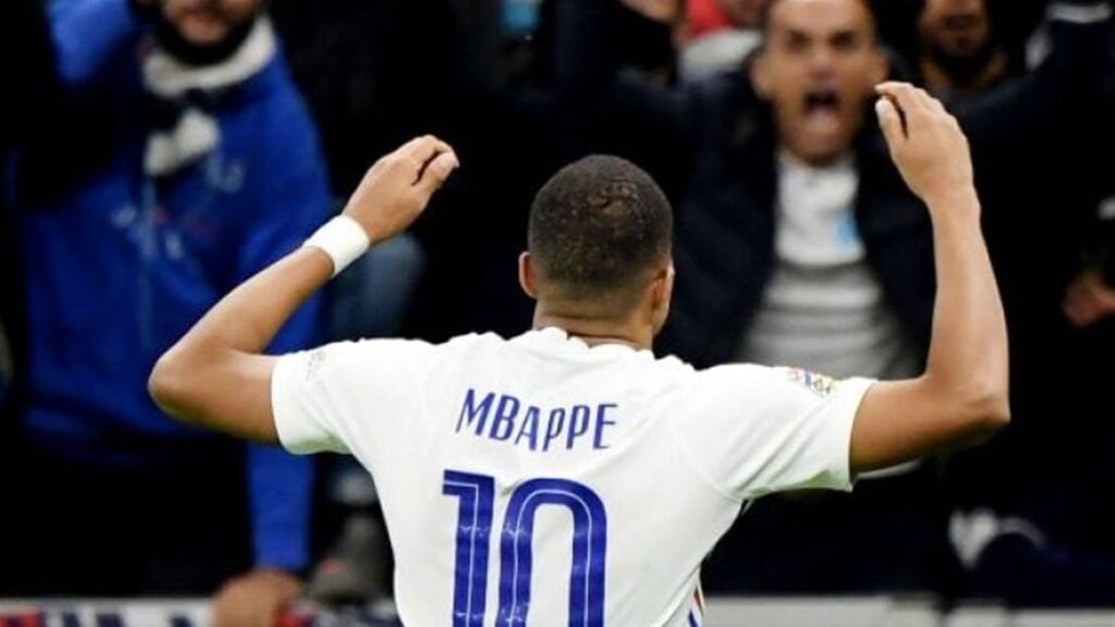 رسميا.. مبابي يوقع لريال مدريد - عاجل