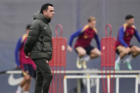 قائمة برشلونة الرسمية لموقعة نابولي الأوربية