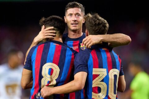 الليلة.. صراع &quot;ناري&quot; بين برشلونة ونابولي في دوري أبطال أوروبا