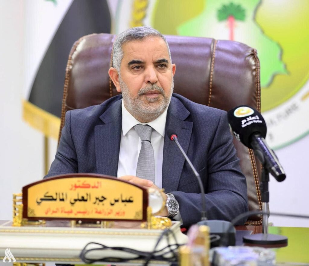 وزير الزراعة يوجه بفتح استيراد الابقار والاغنام لغرض الذبح والتربية