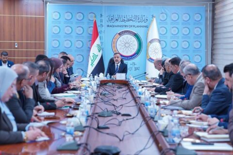 وزير التخطيط يصدر توجيهات بشأن معالجة المشاريع المتلكئة والتعداد العام للسكان
