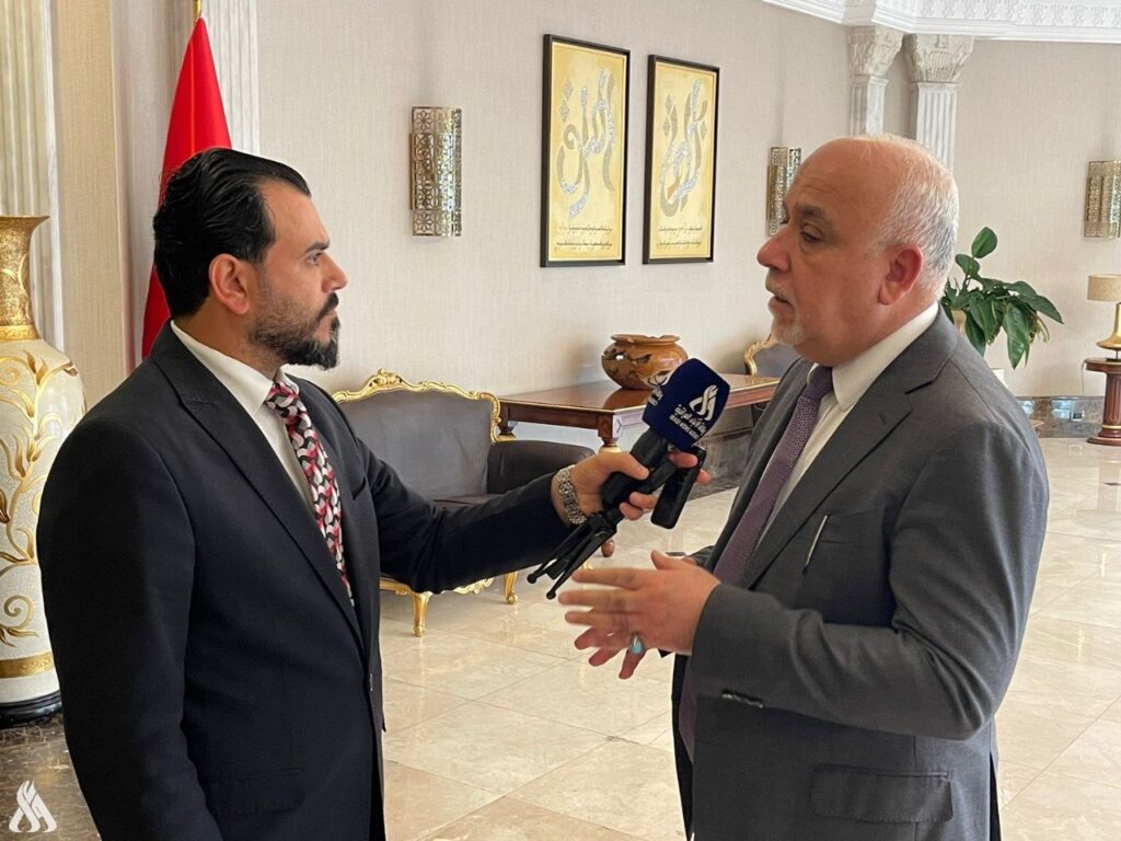 رئيس الوزراء شجع الصناعيين على توسيع طاقاتهم الإنتاجية » وكالة الأنباء العراقية