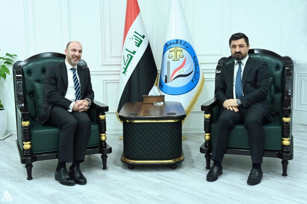 وزير العدل والسفير البلجيكي يبحثان آليات عقد اتفاقية مشتركة وتبادل المحكومين