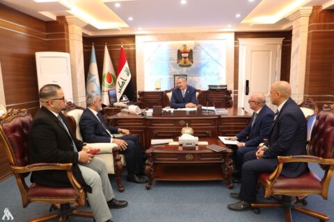وزير النفط وافق على تأهيل ألف مدرسة ببغداد والمحافظات » وكالة الأنباء العراقية